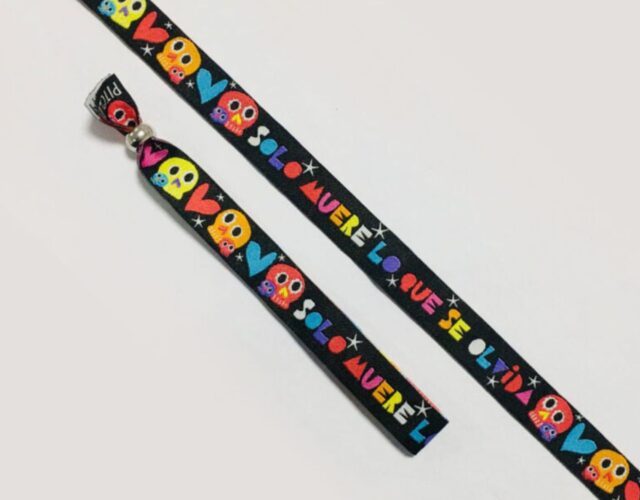 Pulsera "Solo muere lo que se olvida"